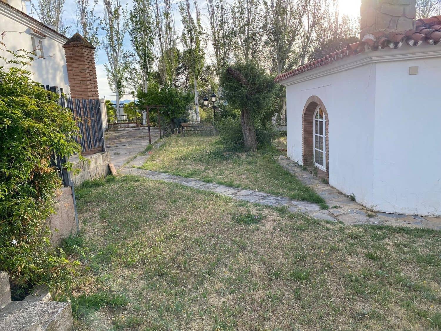 Chalet de 4 habitaciones en Arriate en venta con piscina garaje - 680.000 € (Ref: 9807528)