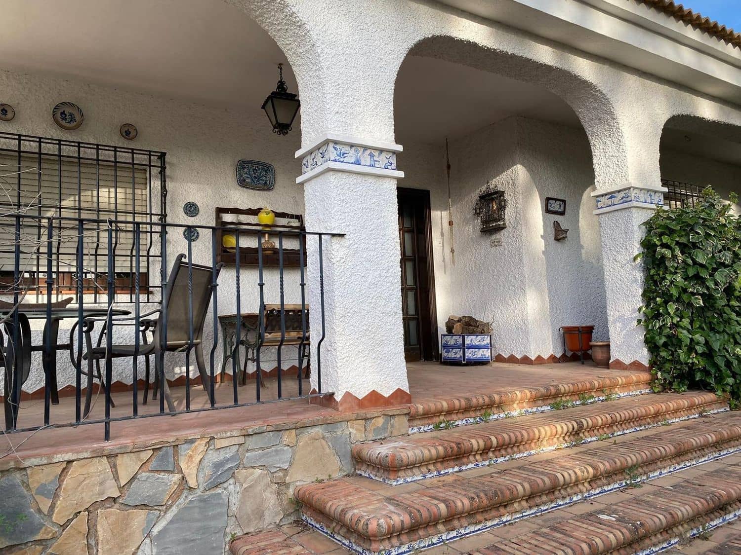 Chalet de 4 habitaciones en Arriate en venta con piscina garaje - 680.000 € (Ref: 9807528)