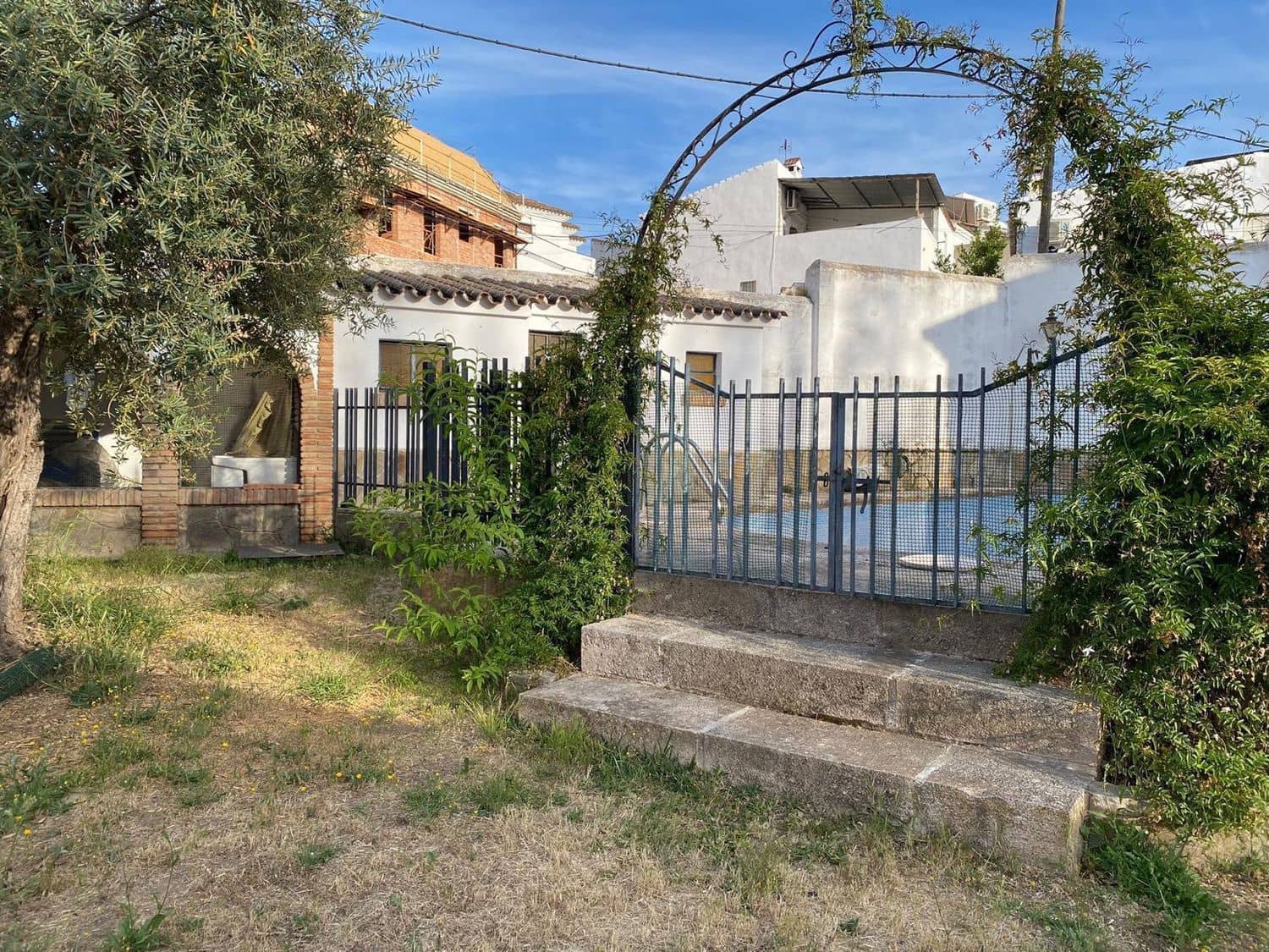 Chalet de 4 habitaciones en Arriate en venta con piscina garaje - 680.000 € (Ref: 9807528)
