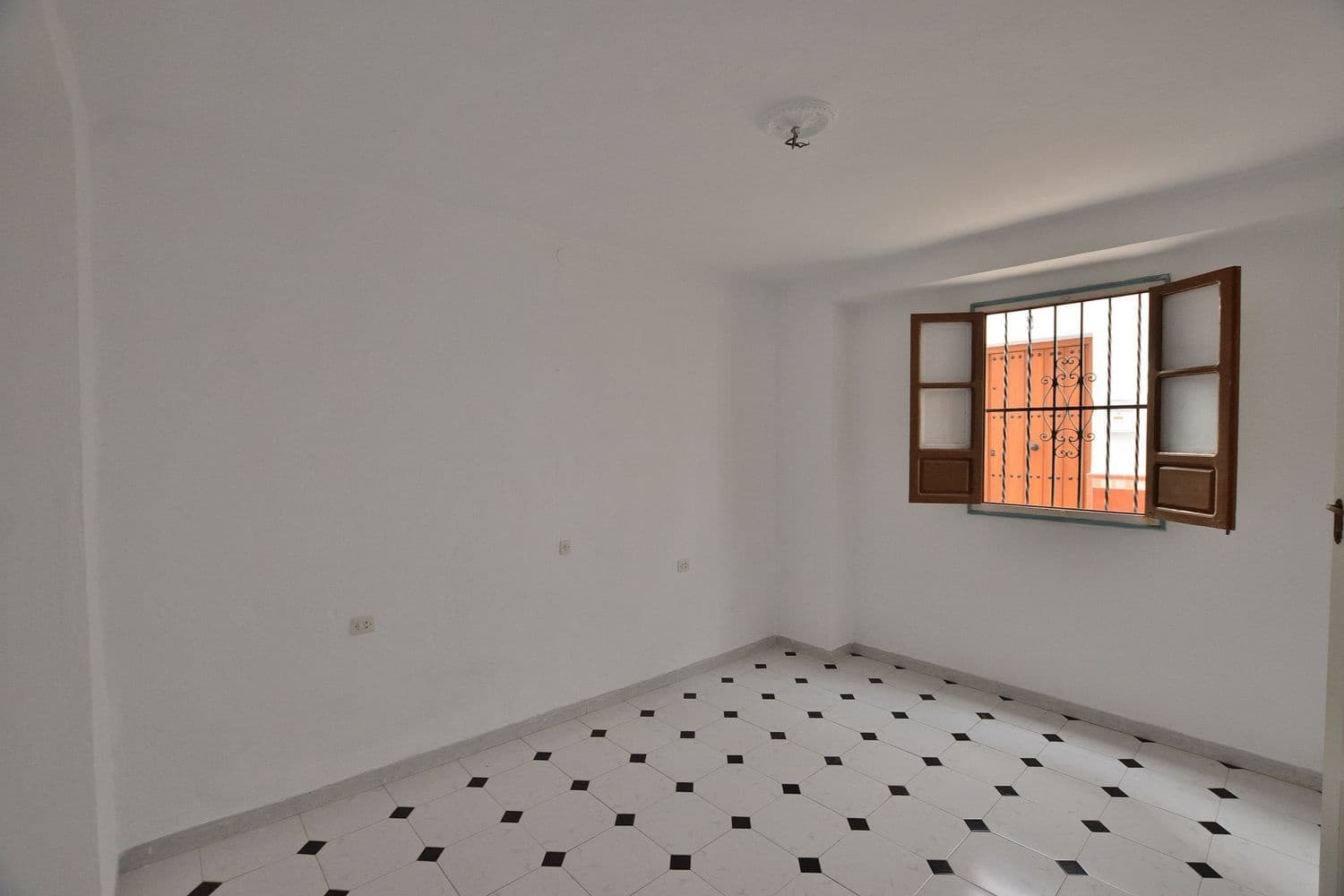2 soverom Hus til salgs i Olvera med garasje - € 70 000 (Ref: 9816810)
