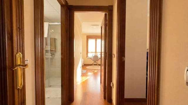 4 chambre Appartement à vendre à Ronda avec garage - 370 000 € (Ref: 9824270)