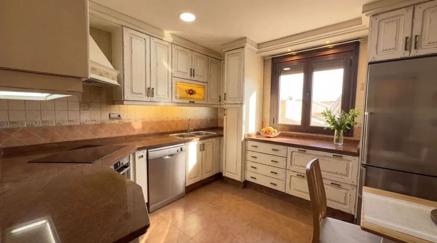 4 chambre Appartement à vendre à Ronda avec garage - 370 000 € (Ref: 9824270)