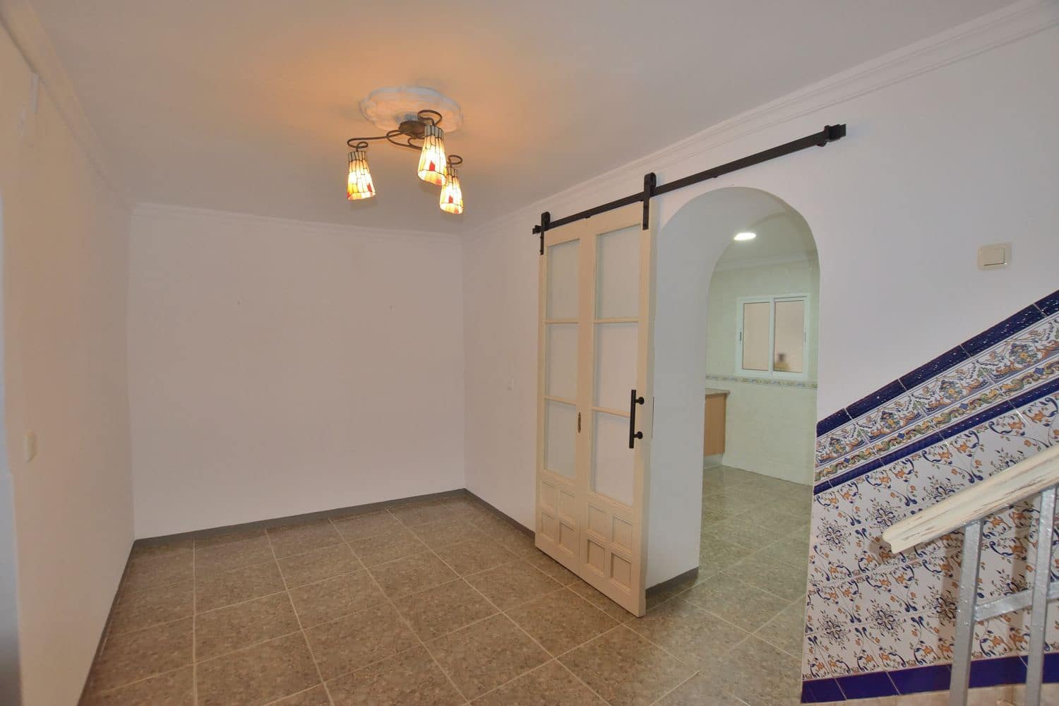 6 bedroom Townhouse for sale in Olvera with garage - € 85,000 (Ref: 9833207)