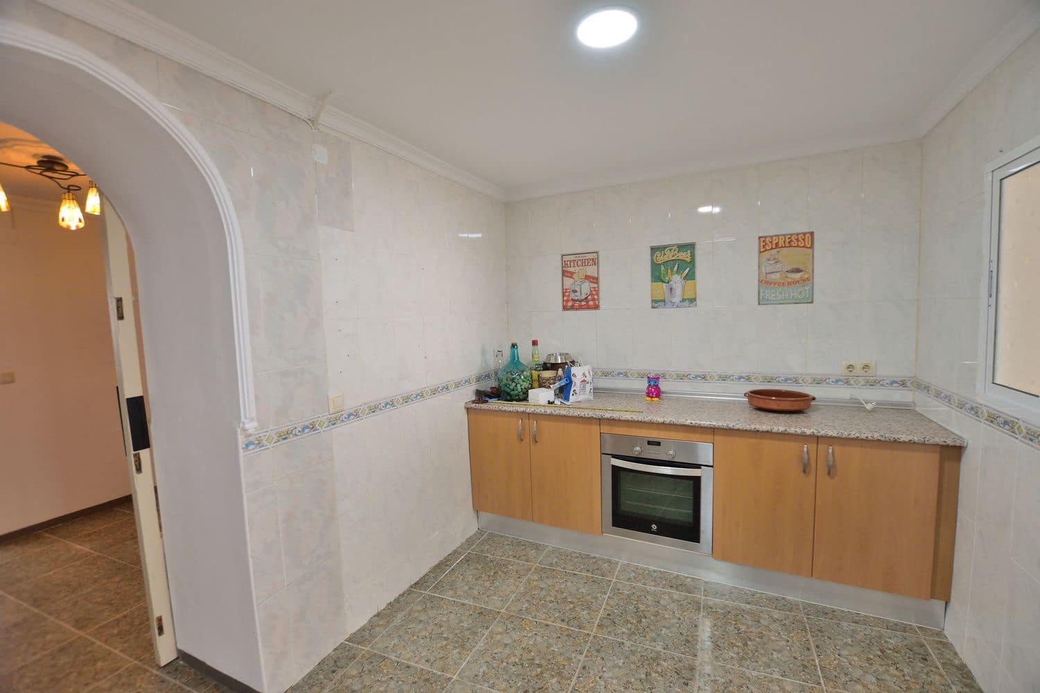 6 bedroom Townhouse for sale in Olvera with garage - € 85,000 (Ref: 9833207)