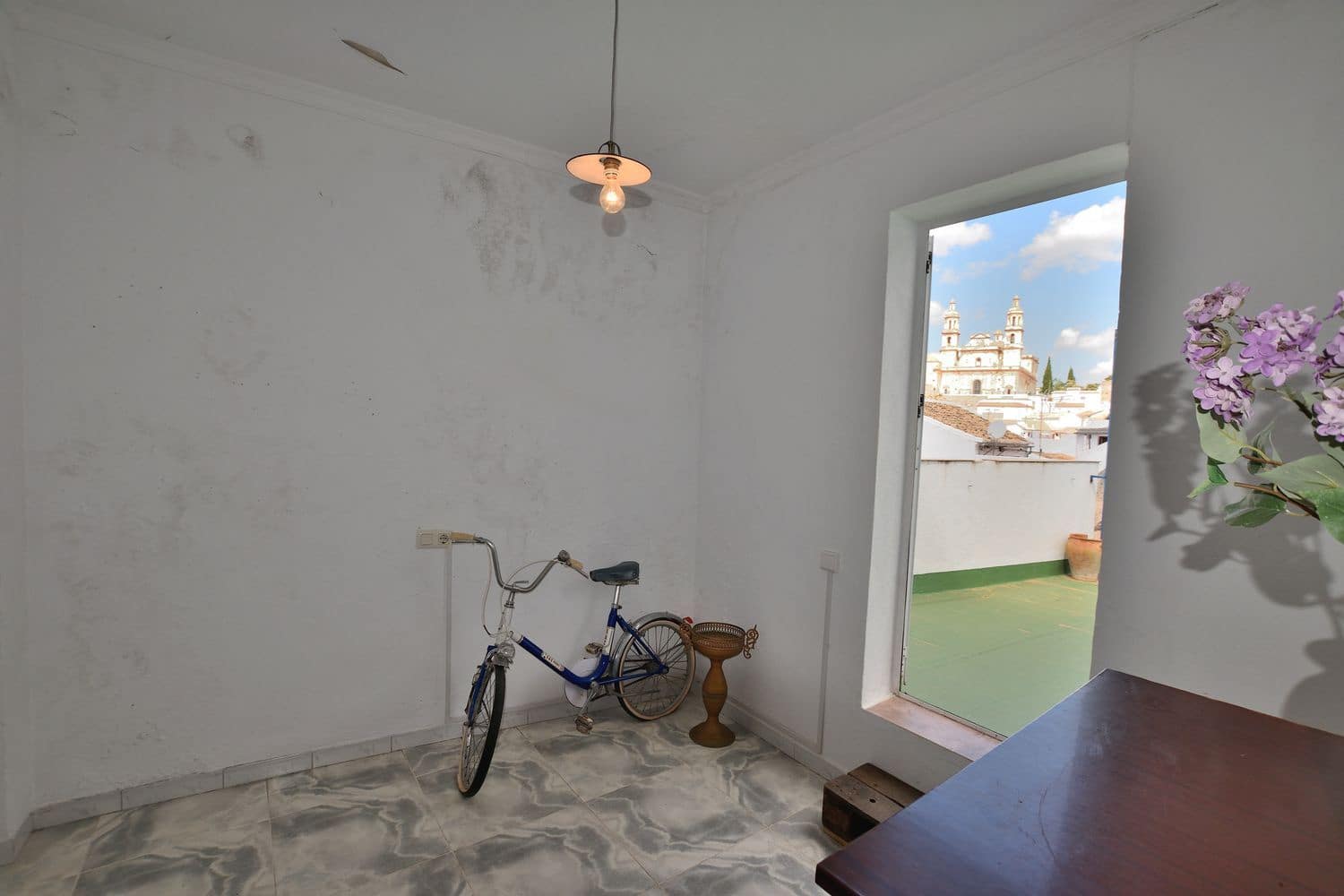 6 bedroom Townhouse for sale in Olvera with garage - € 85,000 (Ref: 9833207)