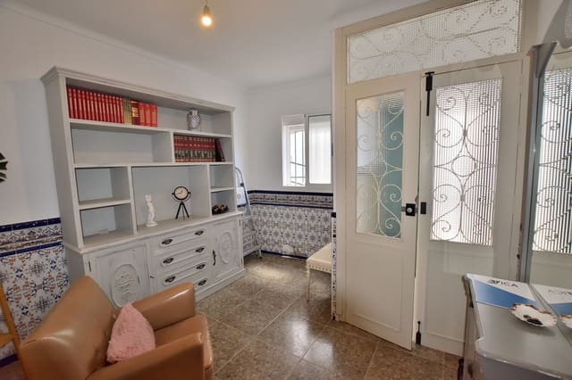 6 slaapkamer Huis te koop in Olvera met garage - € 85.000 (Ref: 9833207)