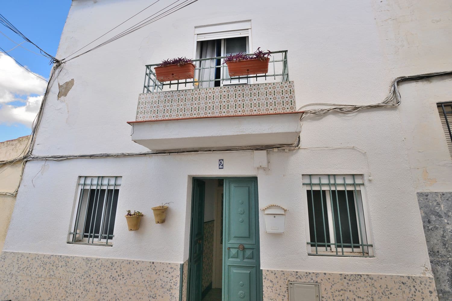 6 bedroom Townhouse for sale in Olvera with garage - € 85,000 (Ref: 9833207)
