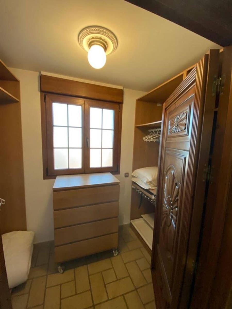 5 sypialnia Willa na sprzedaż w Arriate z basenem garażem - 375 000 € (Ref: 9842001)