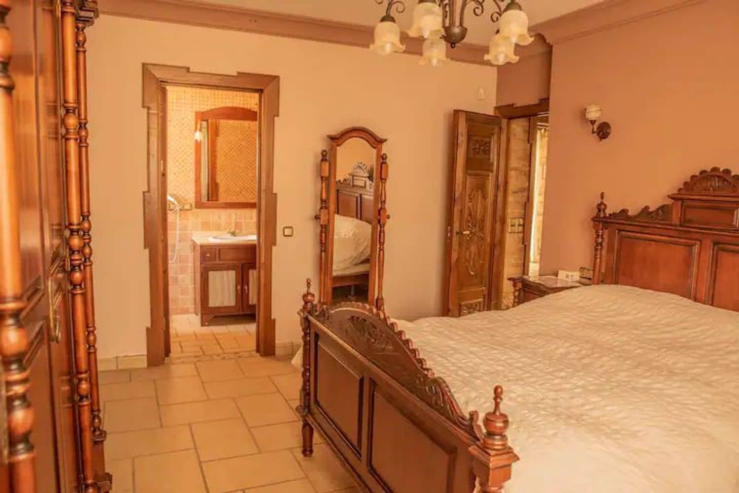 5 sypialnia Willa na sprzedaż w Arriate z basenem garażem - 375 000 € (Ref: 9842001)