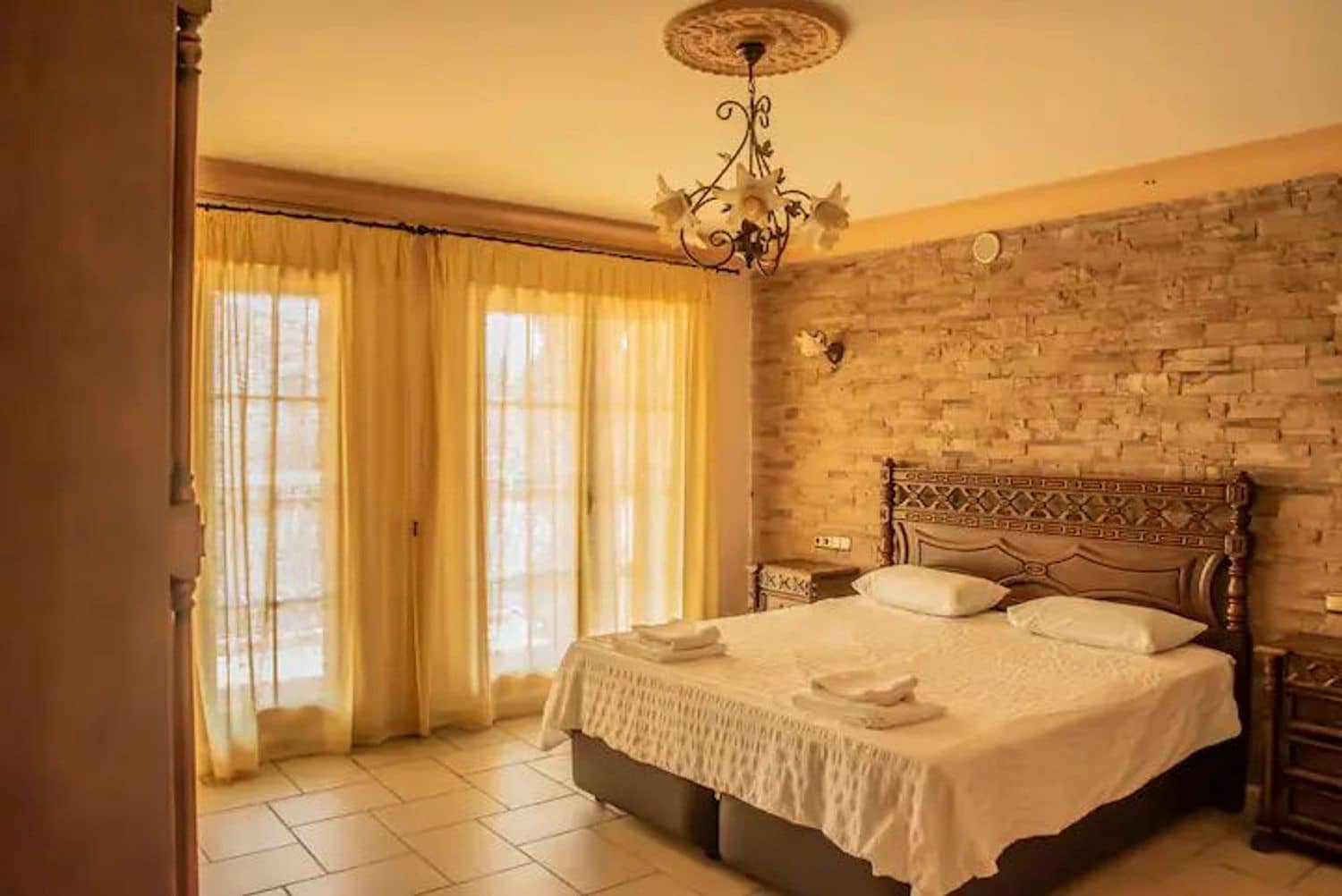 5 sypialnia Willa na sprzedaż w Arriate z basenem garażem - 375 000 € (Ref: 9842001)