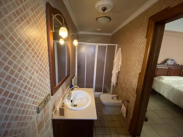 5 sypialnia Willa na sprzedaż w Arriate z basenem garażem - 375 000 € (Ref: 9842001)