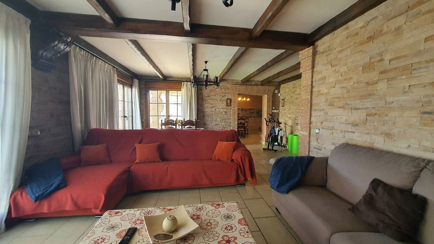 5 sypialnia Willa na sprzedaż w Arriate z basenem garażem - 375 000 € (Ref: 9842001)