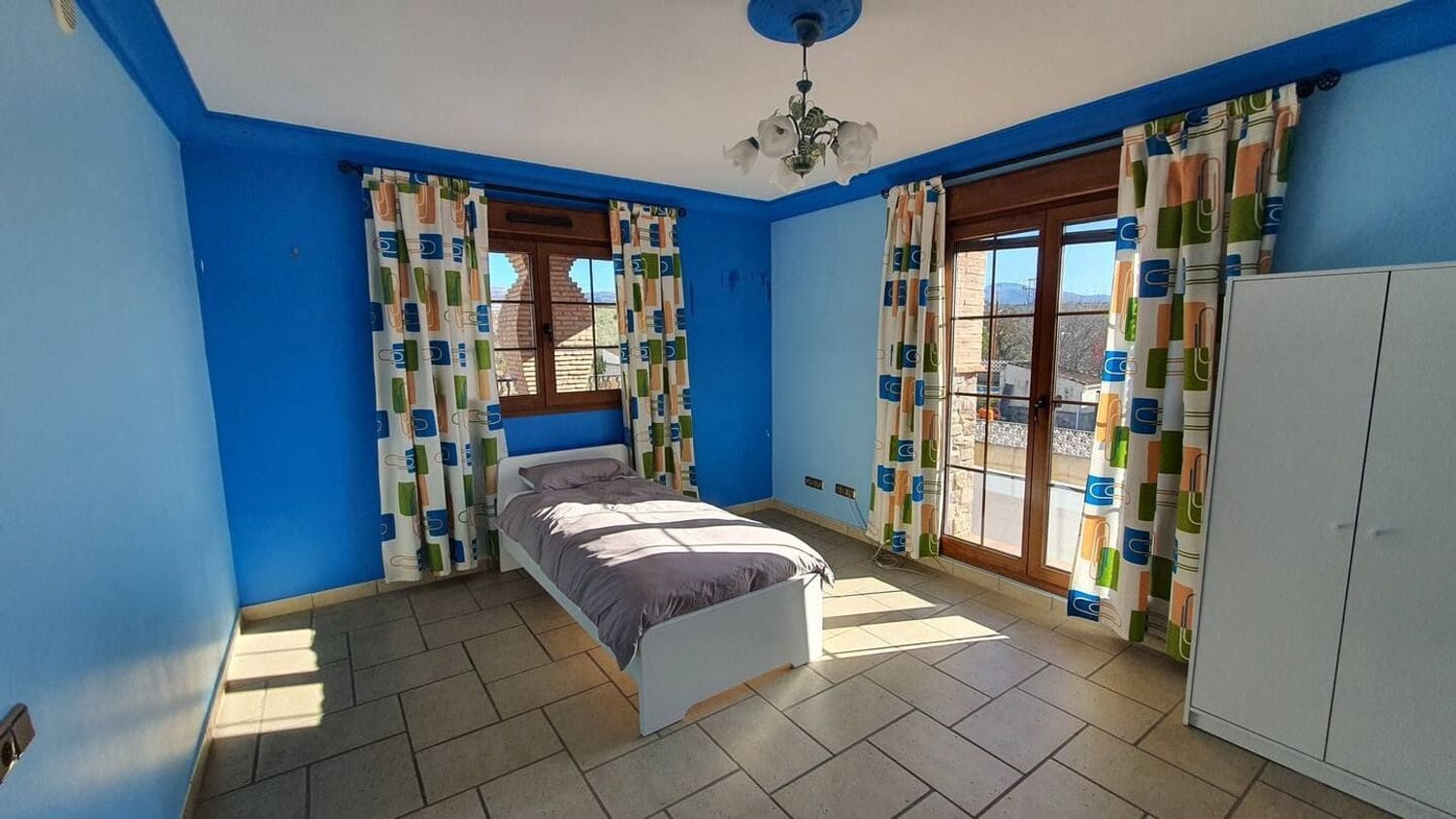 5 sypialnia Willa na sprzedaż w Arriate z basenem garażem - 375 000 € (Ref: 9842001)