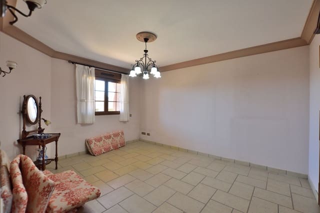 5 chambre Villa/Maison à vendre à Arriate avec piscine garage - 375 000 € (Ref: 9842001)
