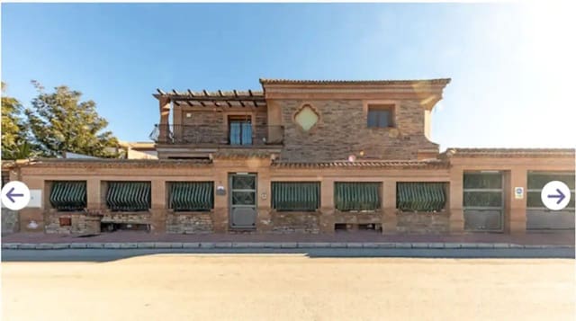 5 soveværelse Villa til salg i Arriate med swimmingpool garage - € 375.000 (Ref: 9842001)