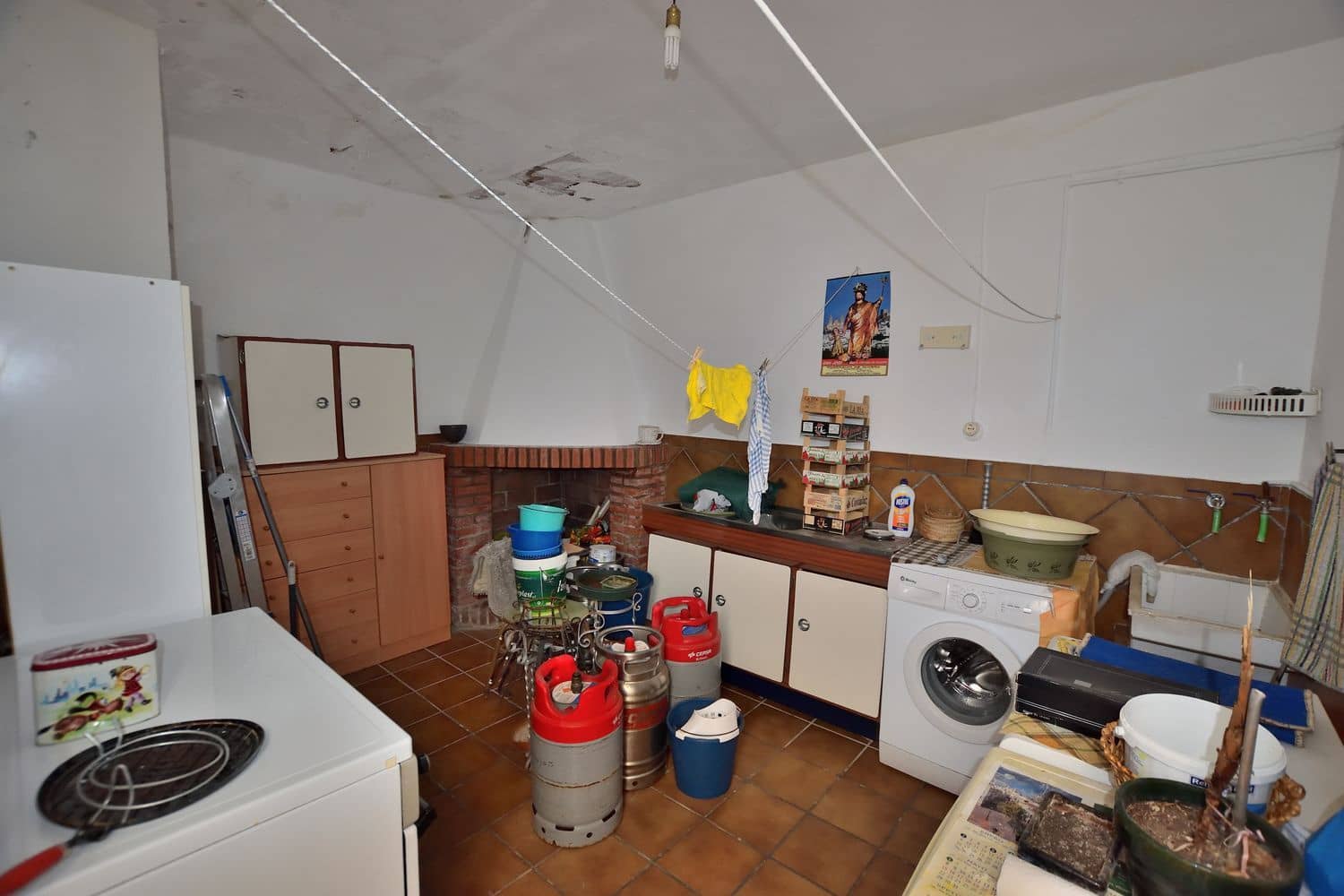 5 bedroom Townhouse for sale in Olvera with garage - € 125,000 (Ref: 9863995)