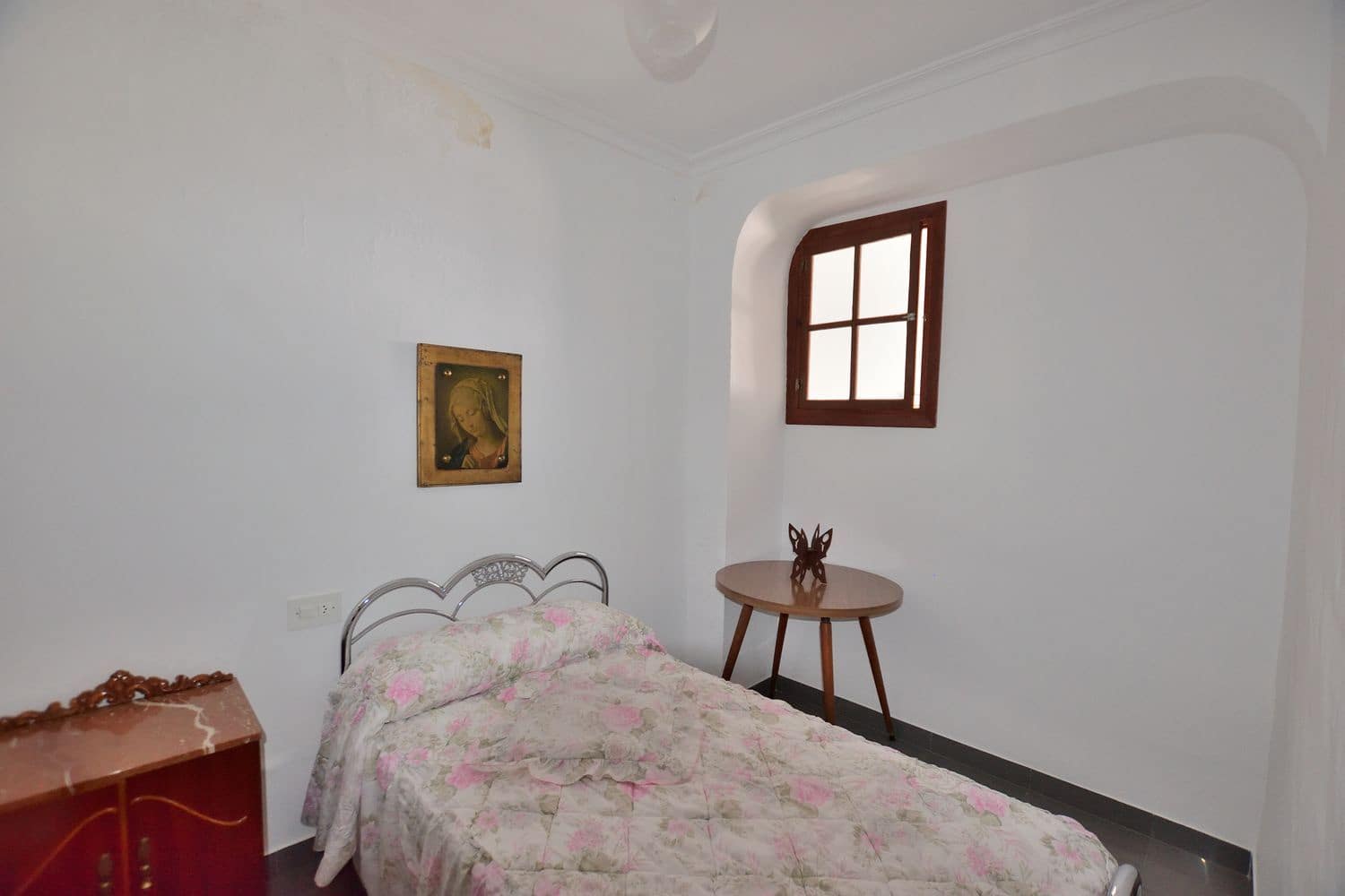 5 bedroom Townhouse for sale in Olvera with garage - € 125,000 (Ref: 9863995)