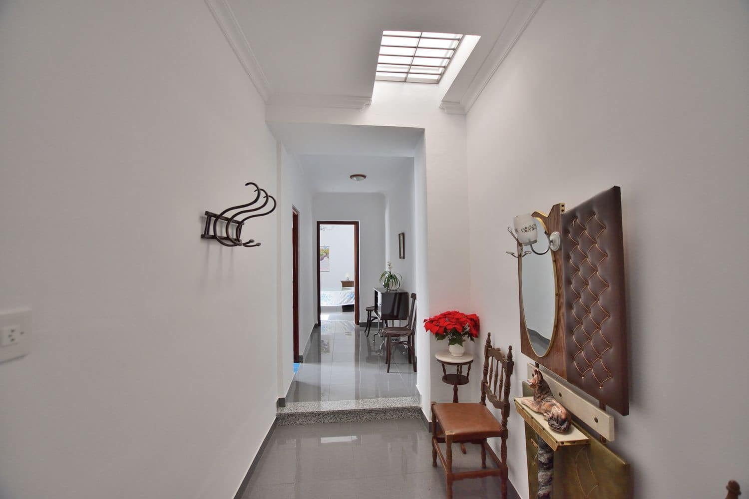 5 bedroom Townhouse for sale in Olvera with garage - € 125,000 (Ref: 9863995)