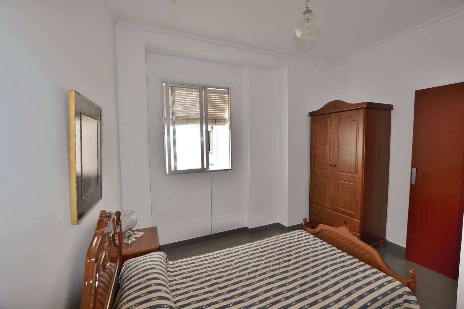 5 bedroom Townhouse for sale in Olvera with garage - € 125,000 (Ref: 9863995)