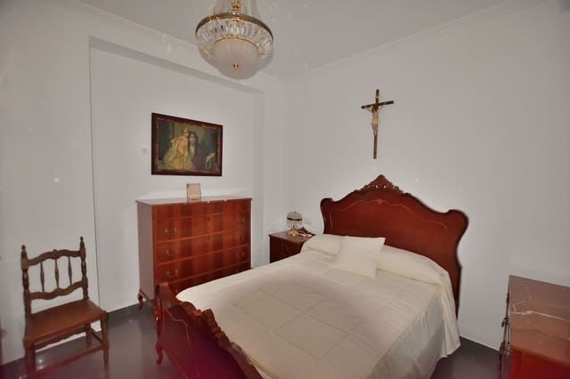 5 soverom Hus til salgs i Olvera med garasje - € 125 000 (Ref: 9863995)