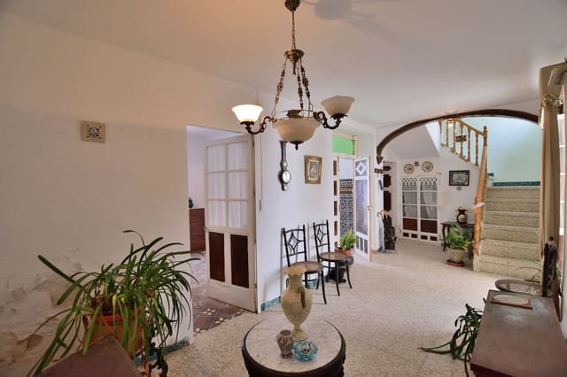 12 Zimmer Haus zu verkaufen in Cañete la Real mit Garage - 110.000 € (Ref: 9863996)