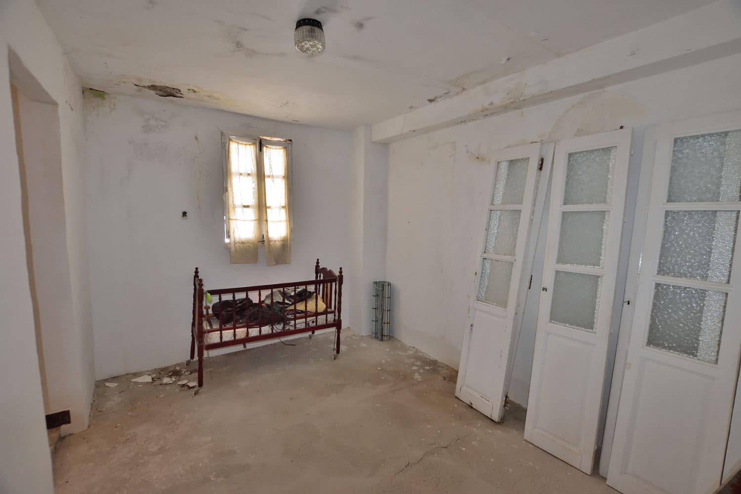 12 bedroom Townhouse for sale in Canete la Real with garage - € 110,000 (Ref: 9863996)