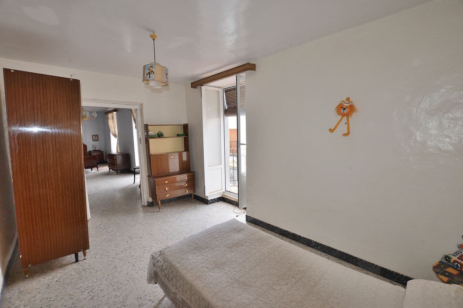 12 bedroom Townhouse for sale in Canete la Real with garage - € 110,000 (Ref: 9863996)