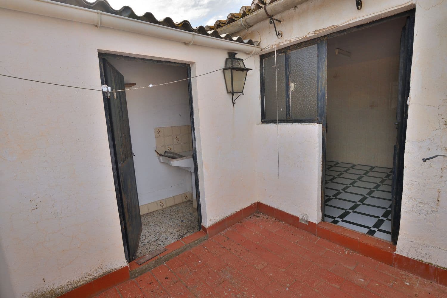 12 bedroom Townhouse for sale in Canete la Real with garage - € 110,000 (Ref: 9863996)