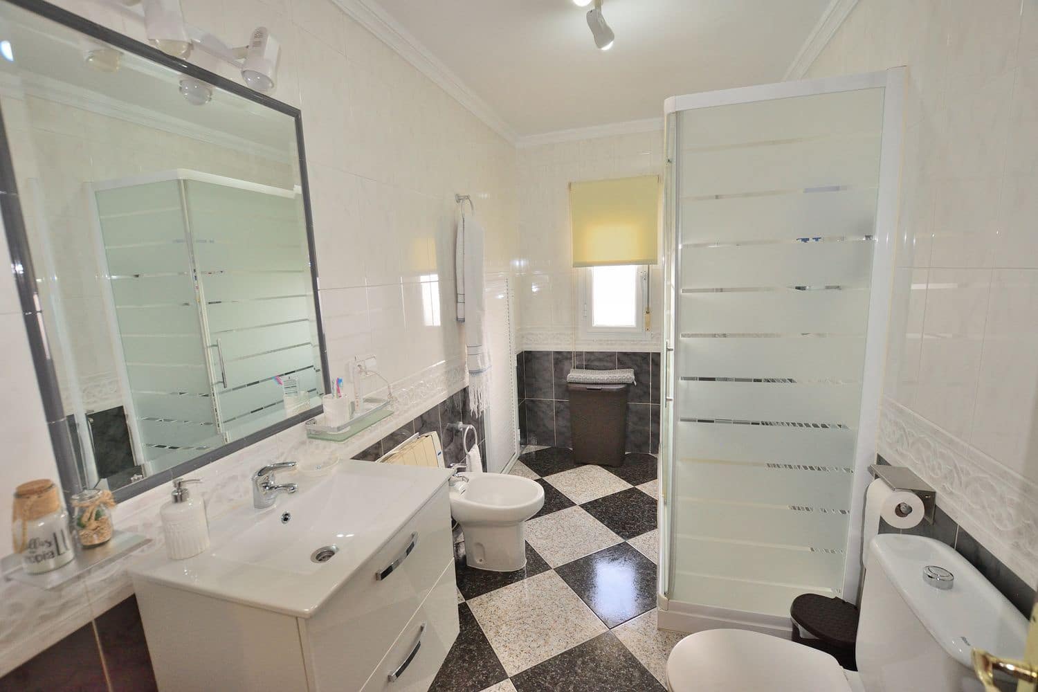 4 quarto Casa em Banda para venda em El Gastor com garagem - 110 000 € (Ref: 9906783)