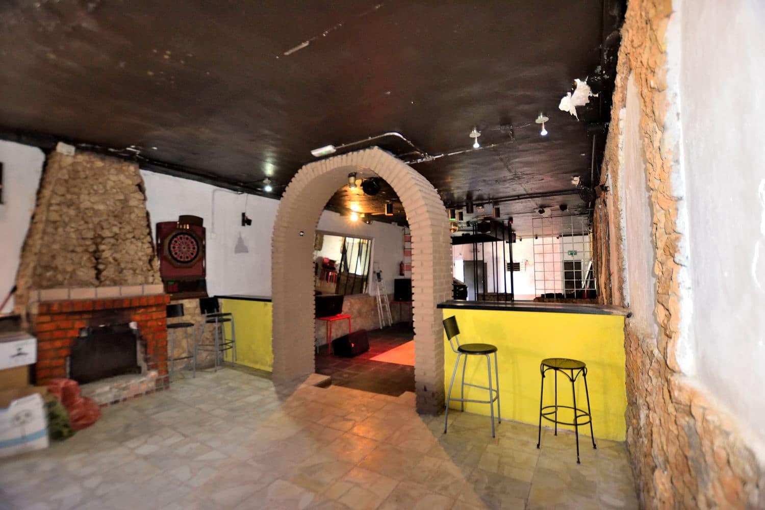 Commercial for sale in Igualeja - € 205,000 (Ref: 9950959)