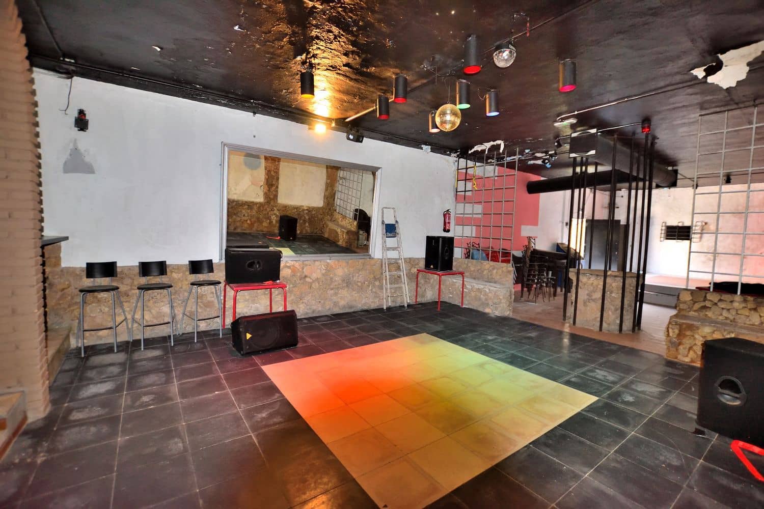 Commercial for sale in Igualeja - € 205,000 (Ref: 9950959)