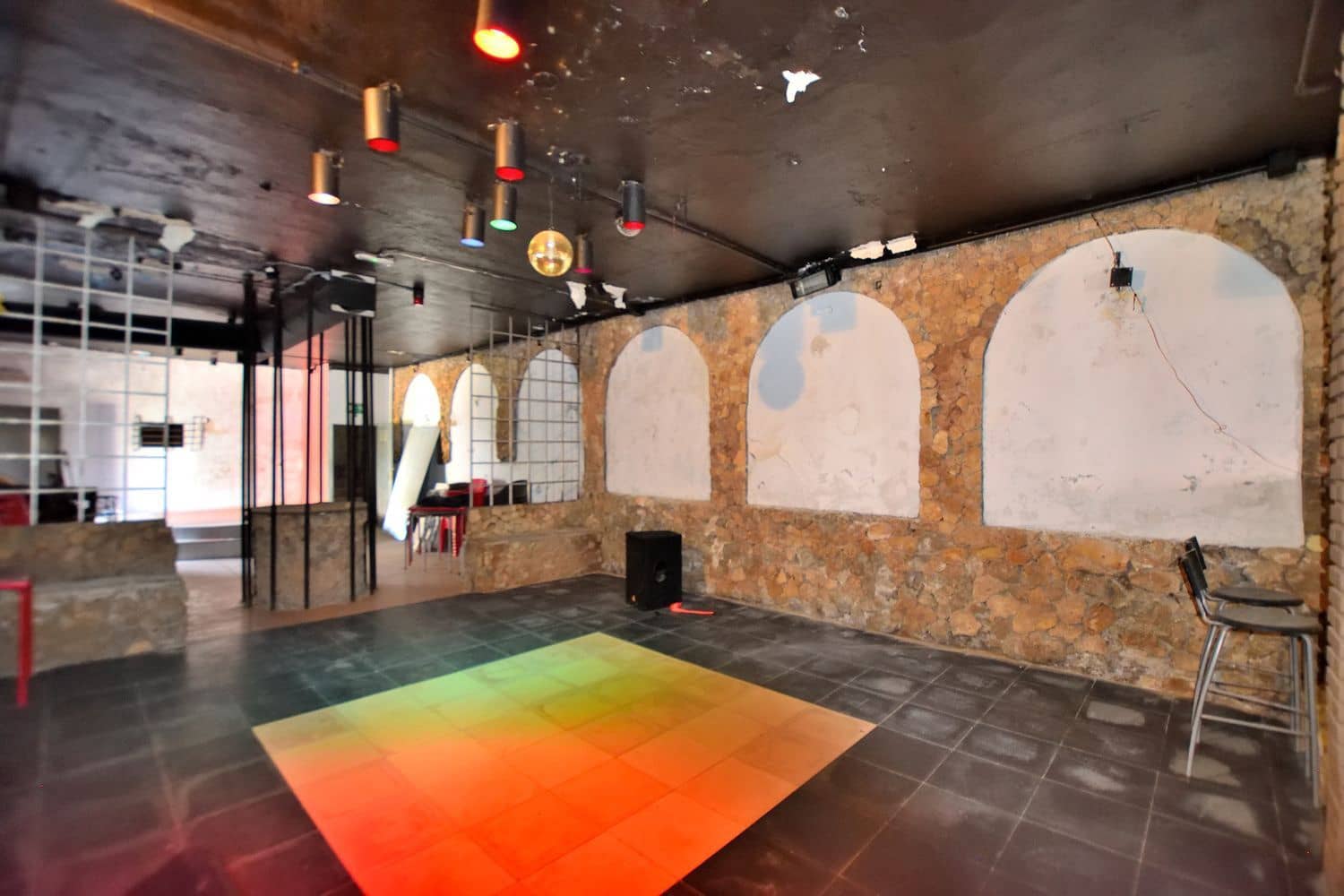 Commercial for sale in Igualeja - € 205,000 (Ref: 9950959)
