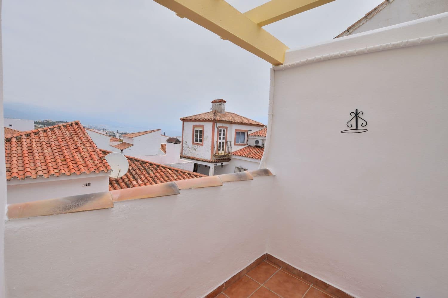 5 Zimmer Haus zu verkaufen in Manilva mit Pool Garage - 445.000 € (Ref: 9953654)