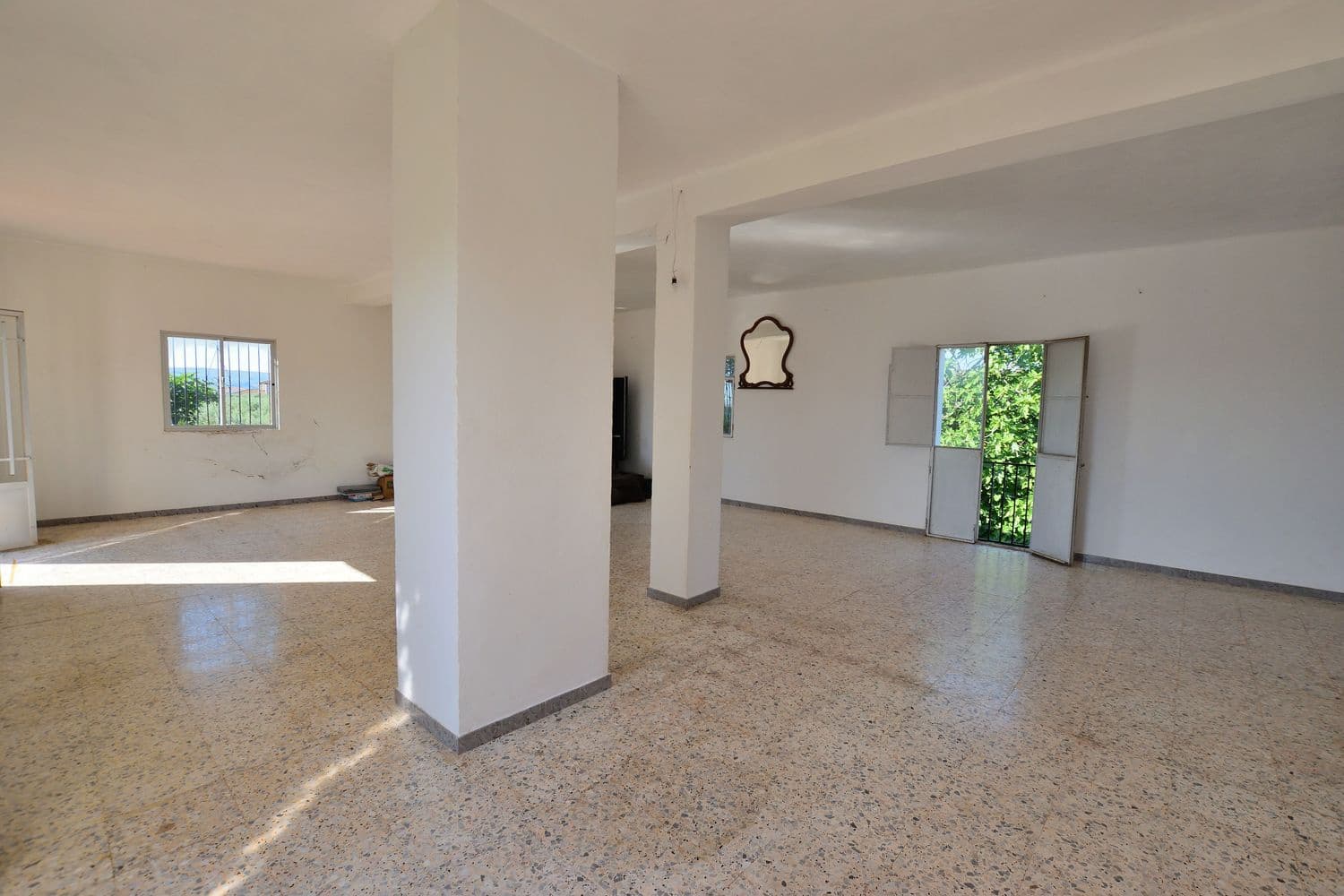 5 chambre Finca/Maison de Campagne à vendre à Setenil de las Bodegas avec piscine garage - 435 000 € (Ref: 9953655)