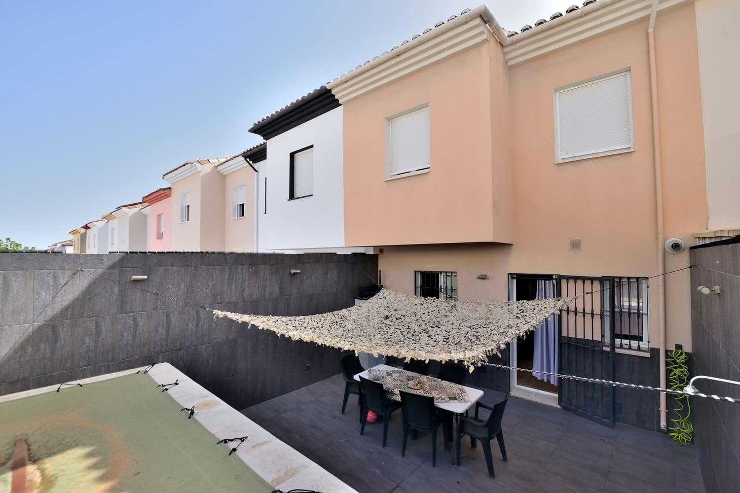 3 soveværelse Byhus til salg i Ronda med swimmingpool garage - € 259.000 (Ref: 9969173)