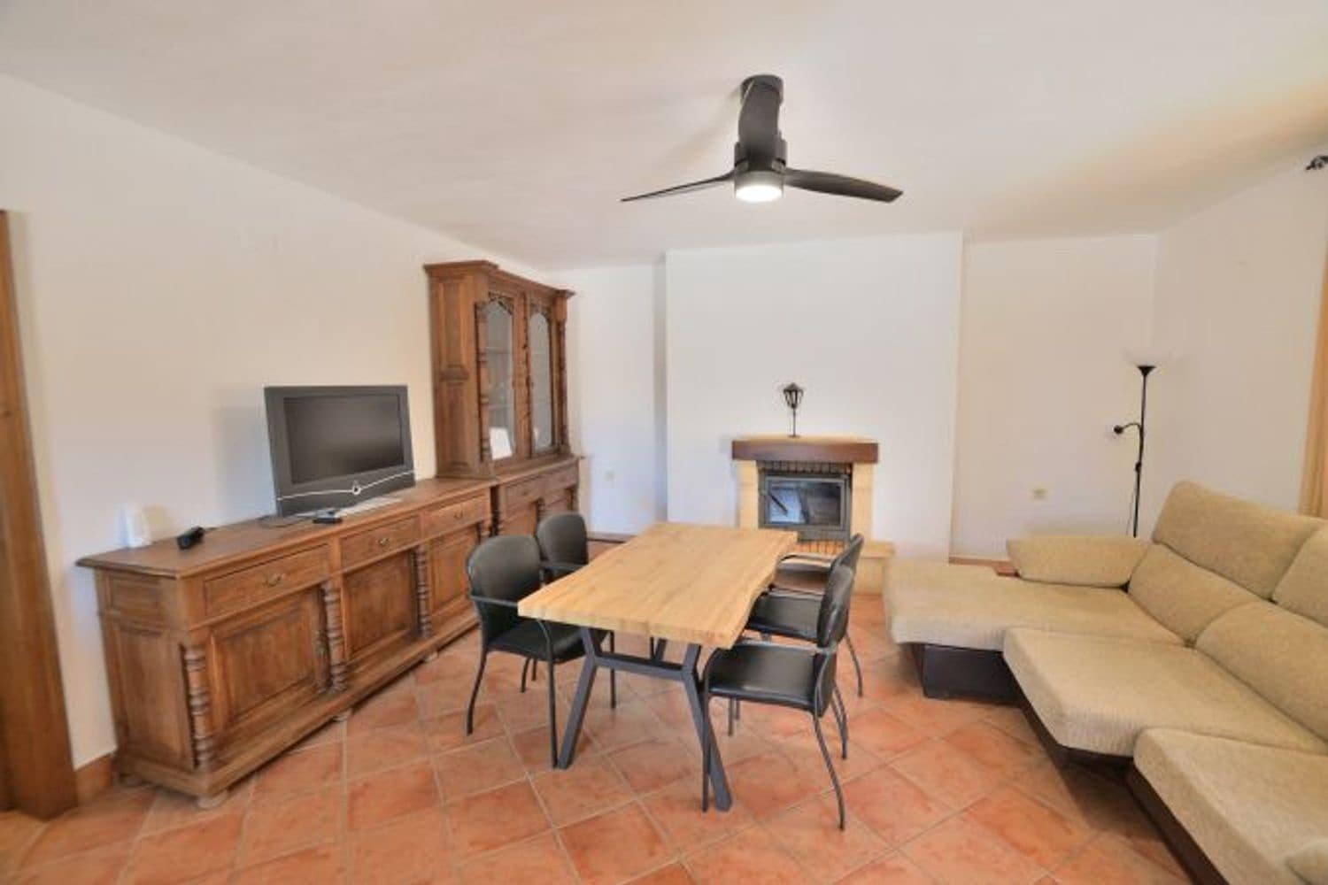 2 soveværelse Finca/Landehus til salg i Ronda med swimmingpool garage - € 425.000 (Ref: 9974548)