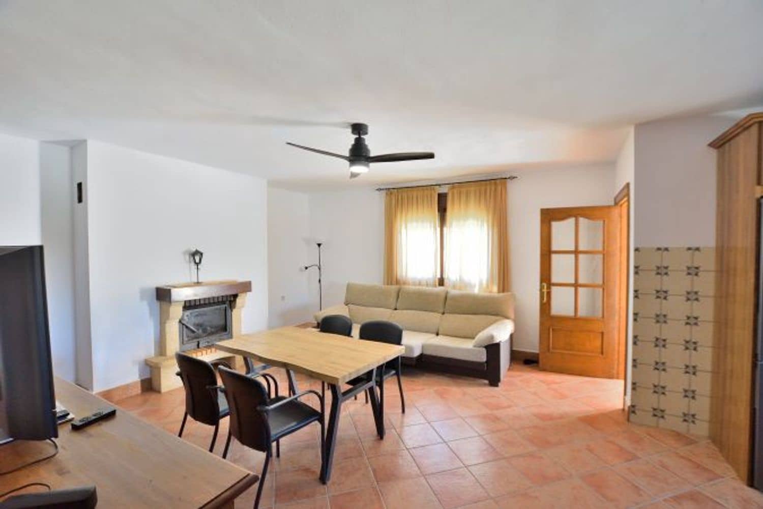 2 soveværelse Finca/Landehus til salg i Ronda med swimmingpool garage - € 425.000 (Ref: 9974548)
