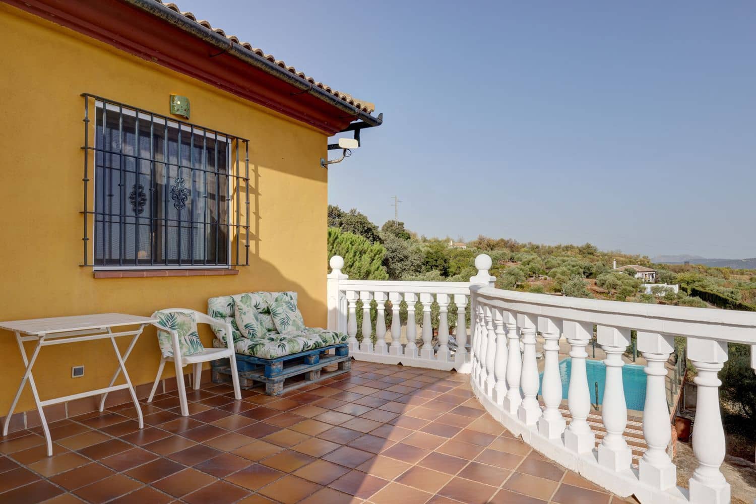 6 soveværelse Finca/Landehus til salg i Ronda med swimmingpool garage - € 530.000 (Ref: 9976683)