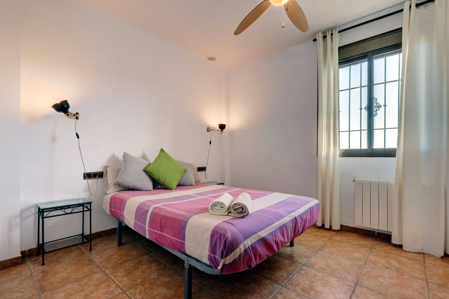6 soveværelse Finca/Landehus til salg i Ronda med swimmingpool garage - € 530.000 (Ref: 9976683)