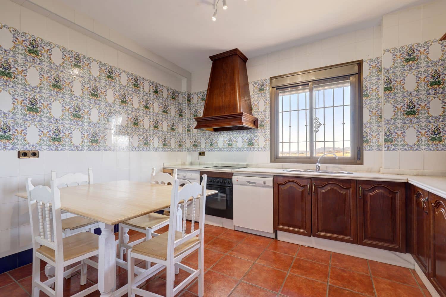 6 soveværelse Finca/Landehus til salg i Ronda med swimmingpool garage - € 530.000 (Ref: 9976683)