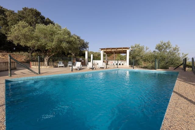 6 soveværelse Finca/Landehus til salg i Ronda med swimmingpool garage - € 530.000 (Ref: 9976683)
