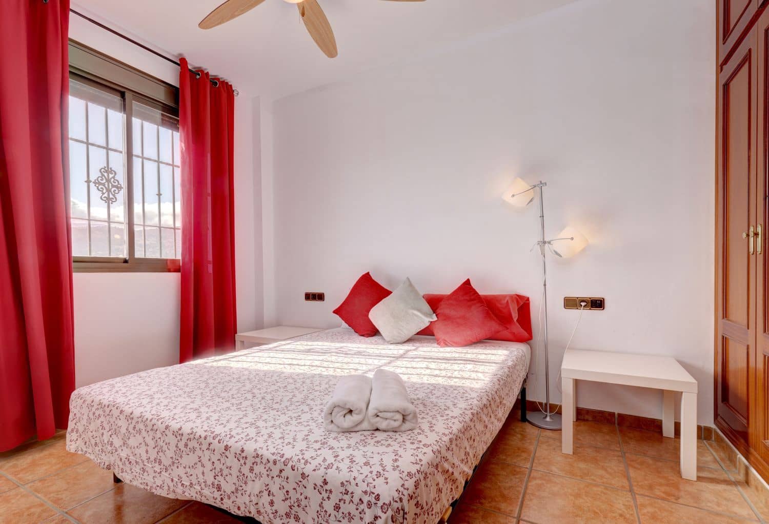 6 soveværelse Finca/Landehus til salg i Ronda med swimmingpool garage - € 530.000 (Ref: 9976683)