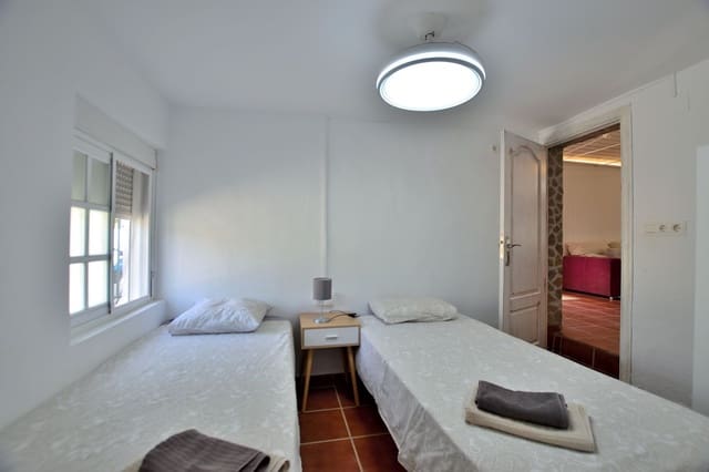 4 soveværelse Finca/Landehus til salg i Ronda med swimmingpool garage - € 410.000 (Ref: 9978095)