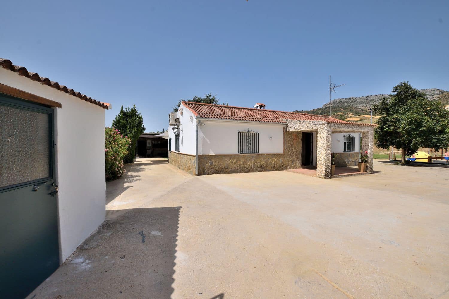 4 quarto Quinta/Casa Rural para venda em Ronda com piscina garagem - 410 000 € (Ref: 9978095)