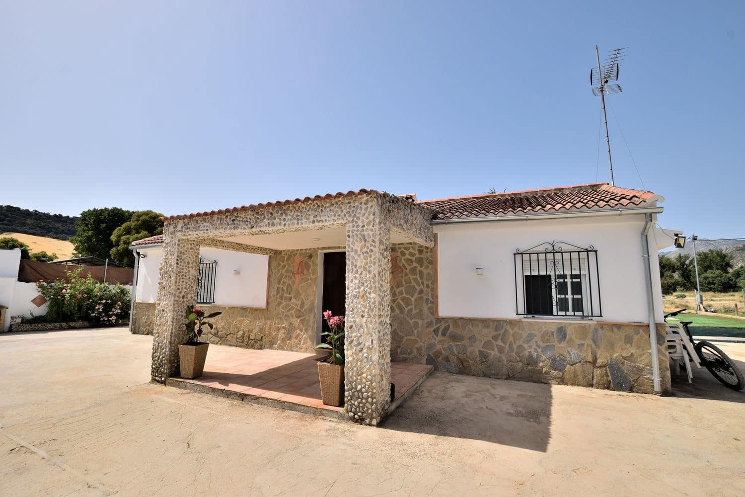4 quarto Quinta/Casa Rural para venda em Ronda com piscina garagem - 410 000 € (Ref: 9978095)