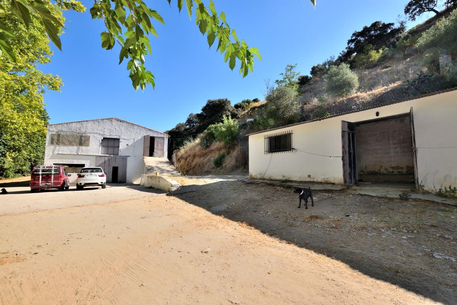 2 bedroom Finca/Country House for sale in Arriate with garage - € 699,000 (Ref: 9981678)