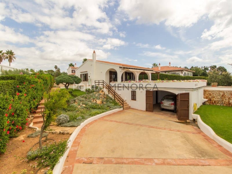 5 soveværelse Villa til salg i Binibeca med swimmingpool garage - € 2.995.000 (Ref: 7570497)