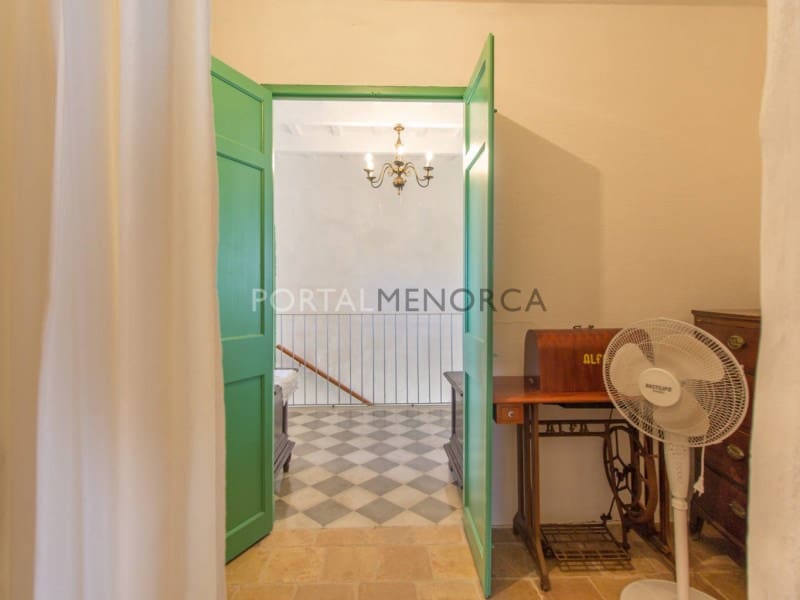 5 slaapkamer Finca/Landhuis te koop in Es Castell - € 1.950.000 (Ref: 8421622)