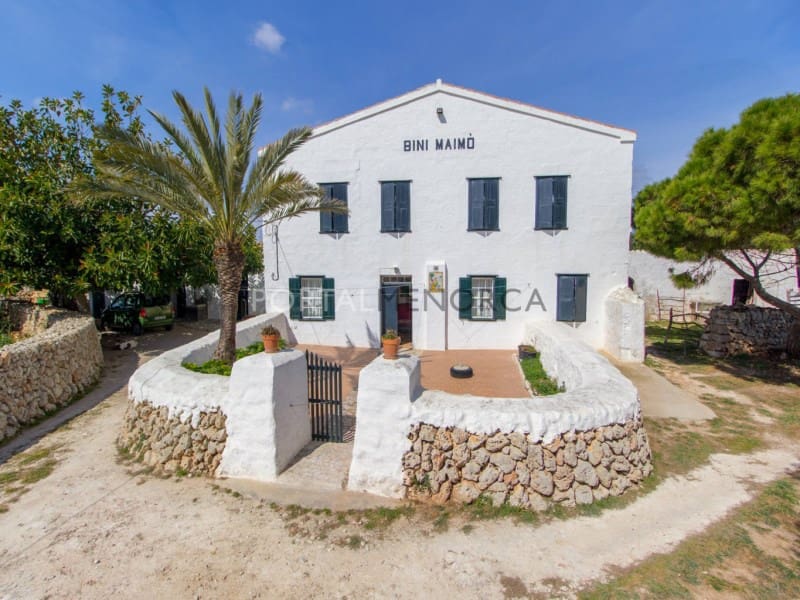 5 slaapkamer Finca/Landhuis te koop in Es Castell - € 1.950.000 (Ref: 8421622)
