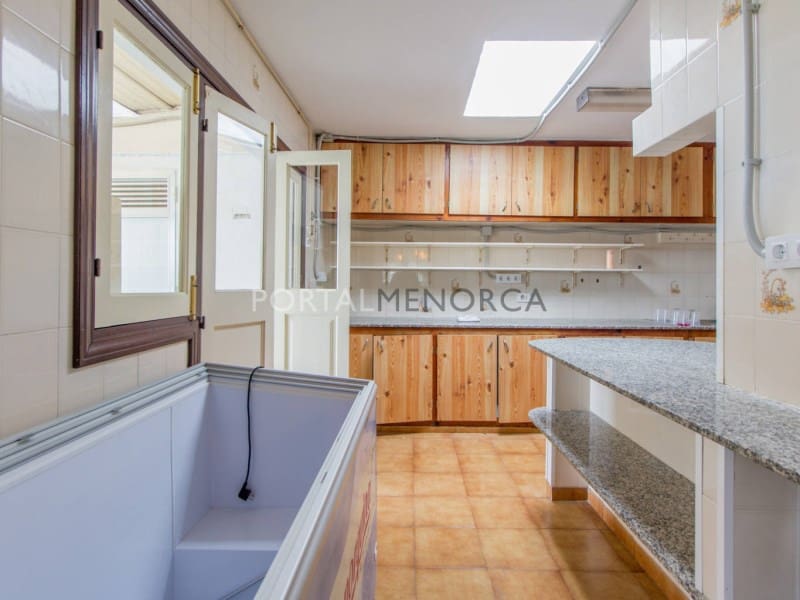 3 soveværelse Restaurant/Bar til salg i Es Castell - € 1.750.000 (Ref: 9006122)